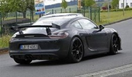 gt 4最新爆料,性能升级与全新赛道，赛车盛宴即将开启